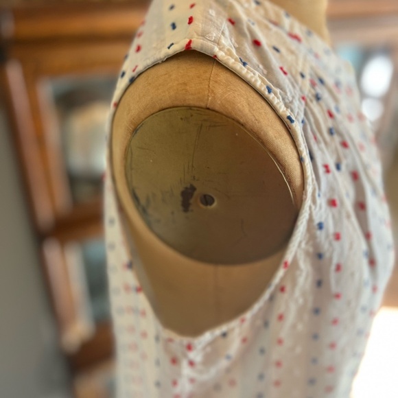 LOFT red, white and blue button down sleeveless Swiss dot top medium - Picture 4 of 8